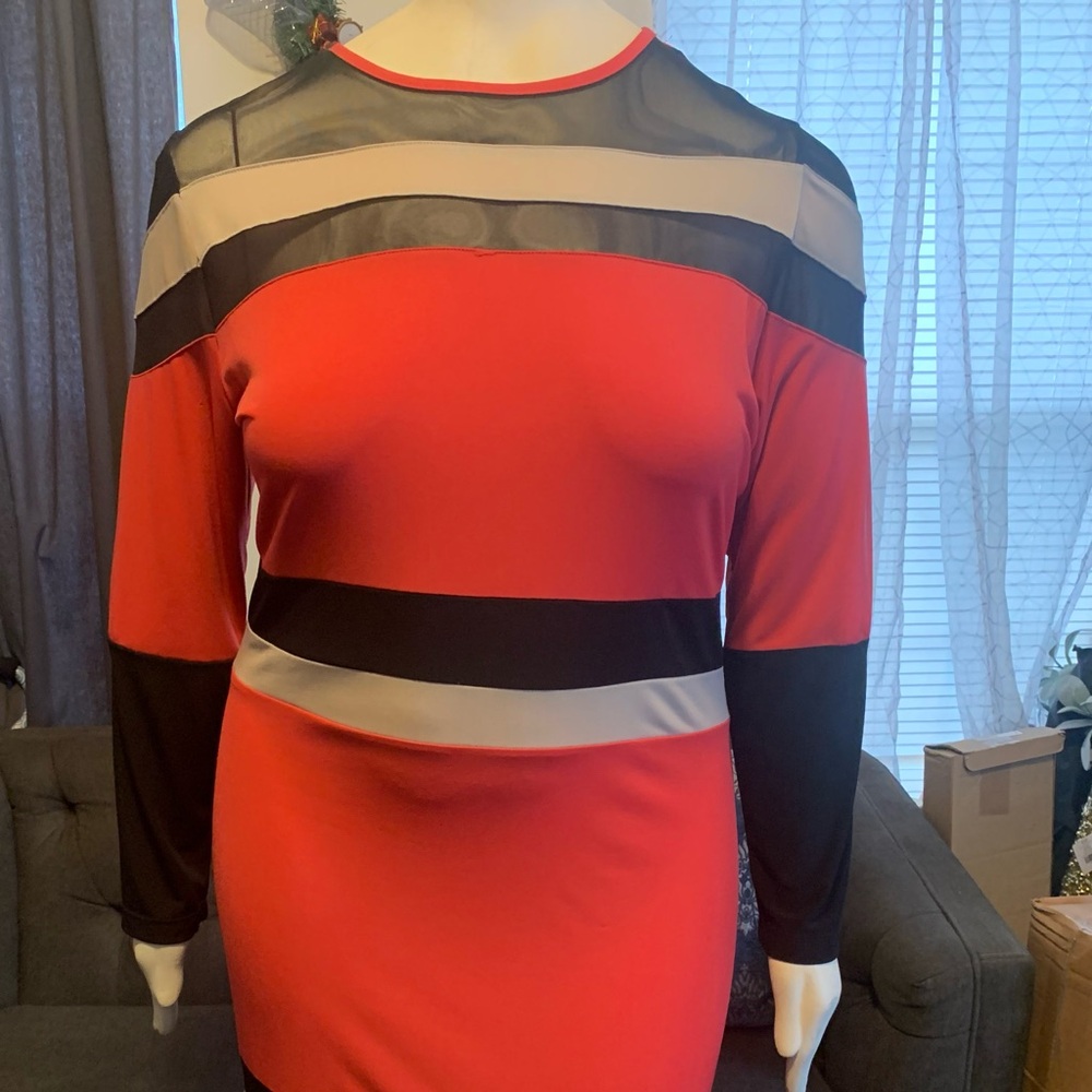 COLORED BLOCK DRESS